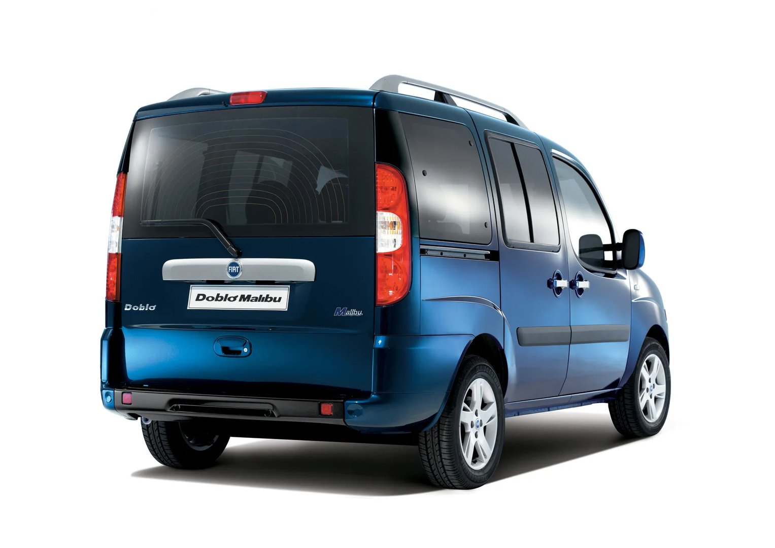 Fiat_Doblo_1_generation_restyling__Compact_Van__1.jpg