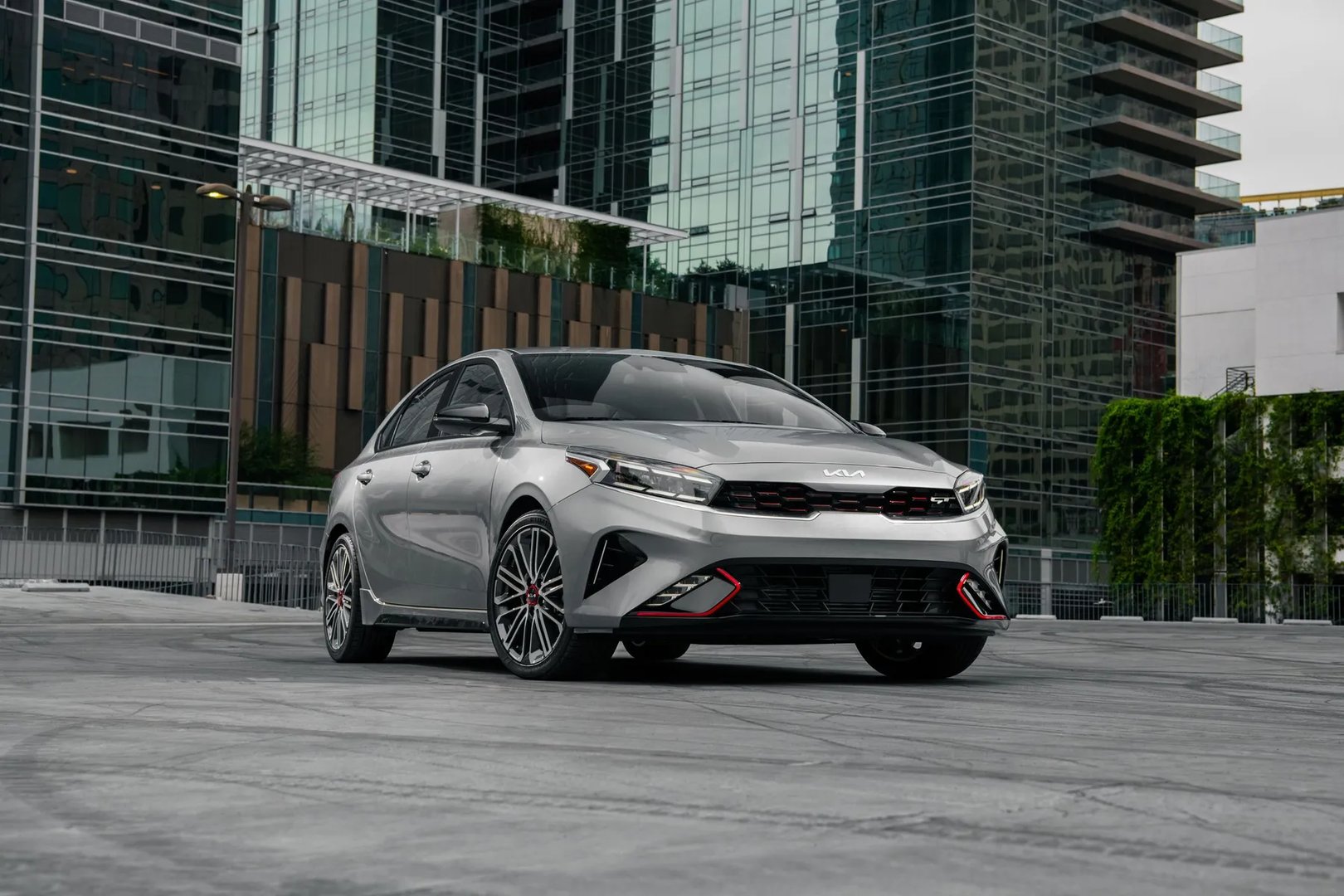 Kia_Forte_3_generation_restyling_1__Sedan__5.jpg