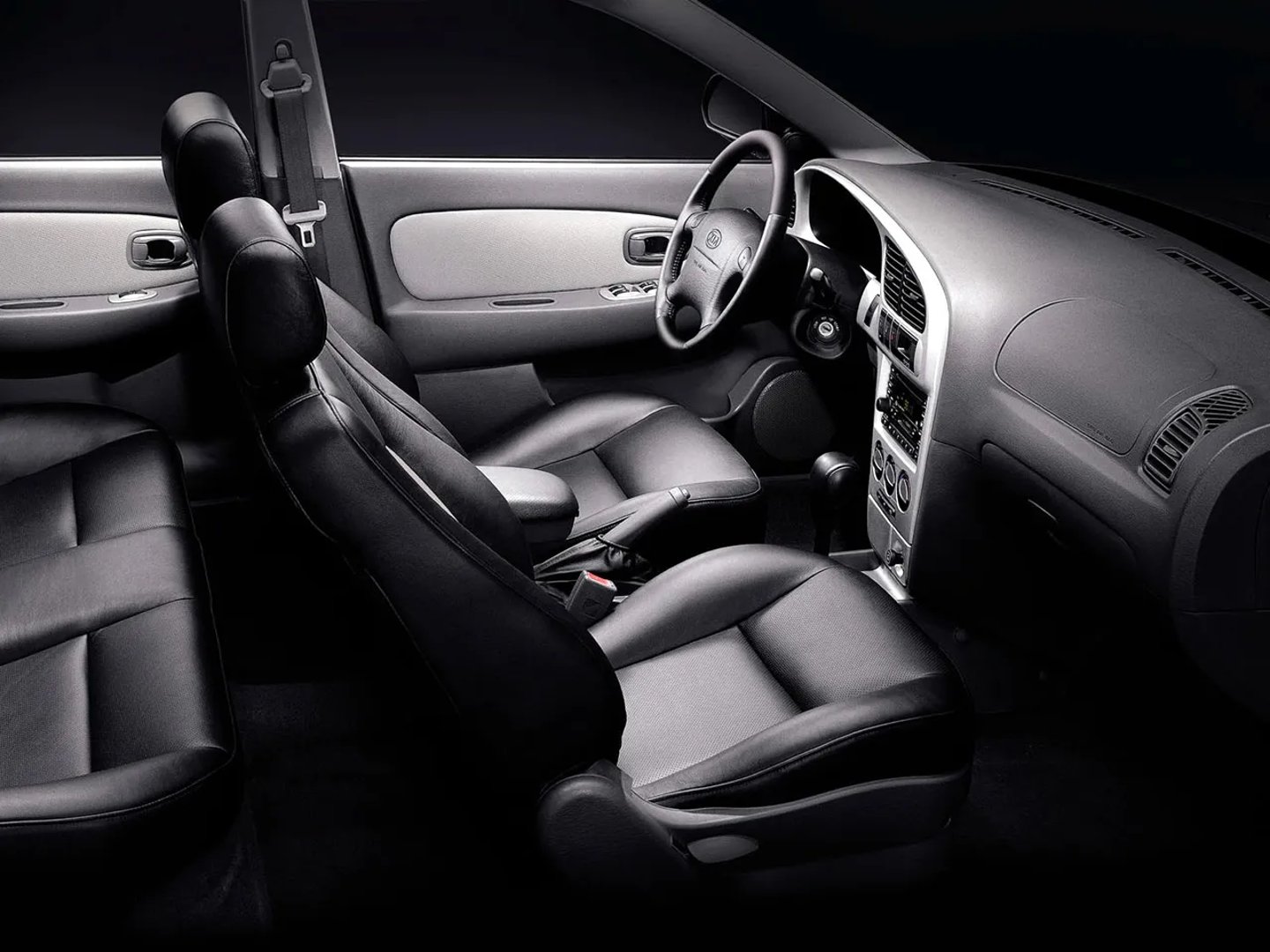 Kia_Shuma_2_generation__Liftback__6.jpg