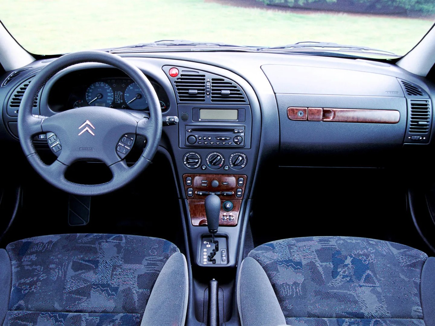 Citroen_Xsara_1_generation__Hatchback_3-door__13.jpg