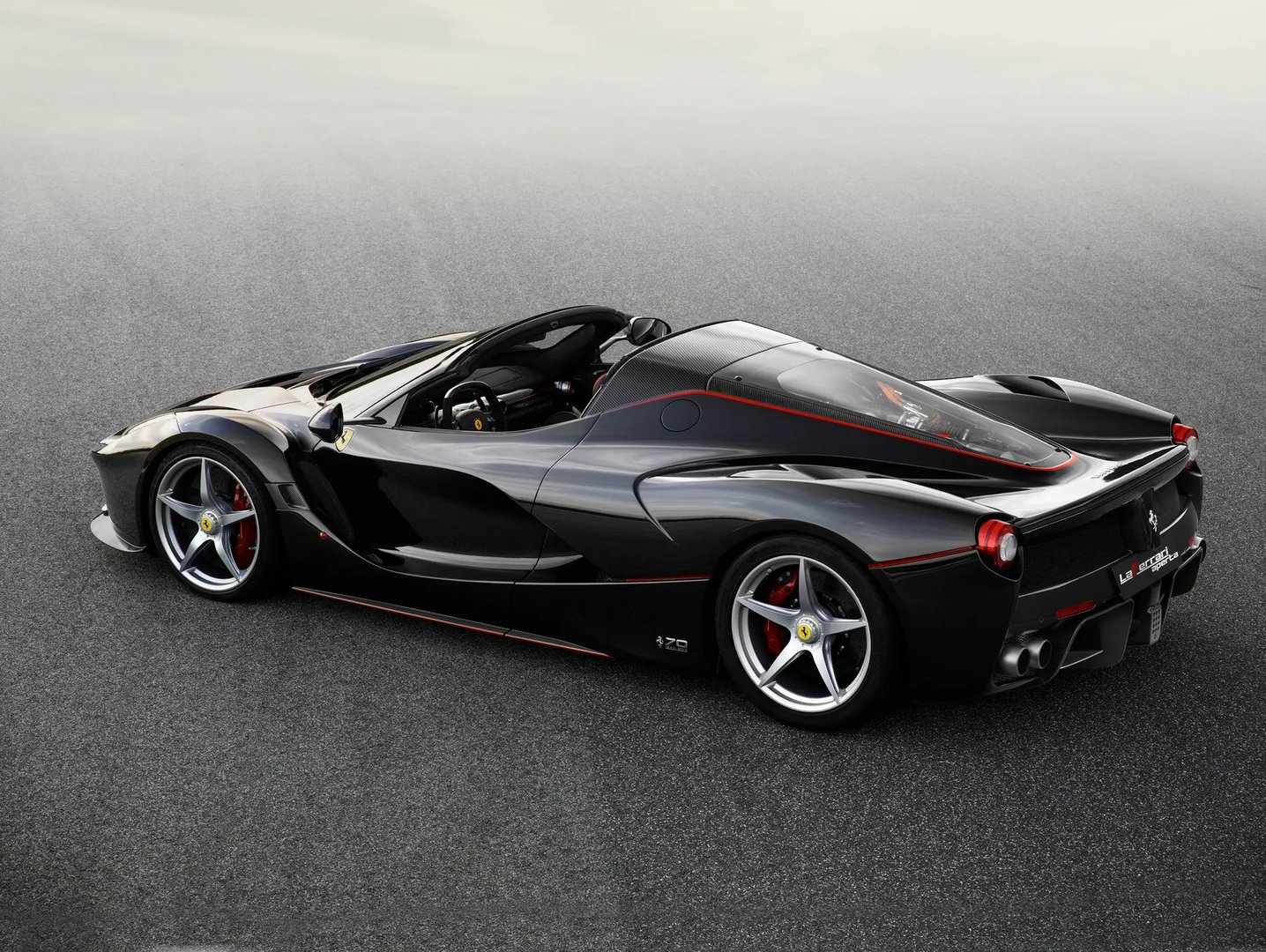 Ferrari_LaFerrari_1_generation__Roadster__4.jpg