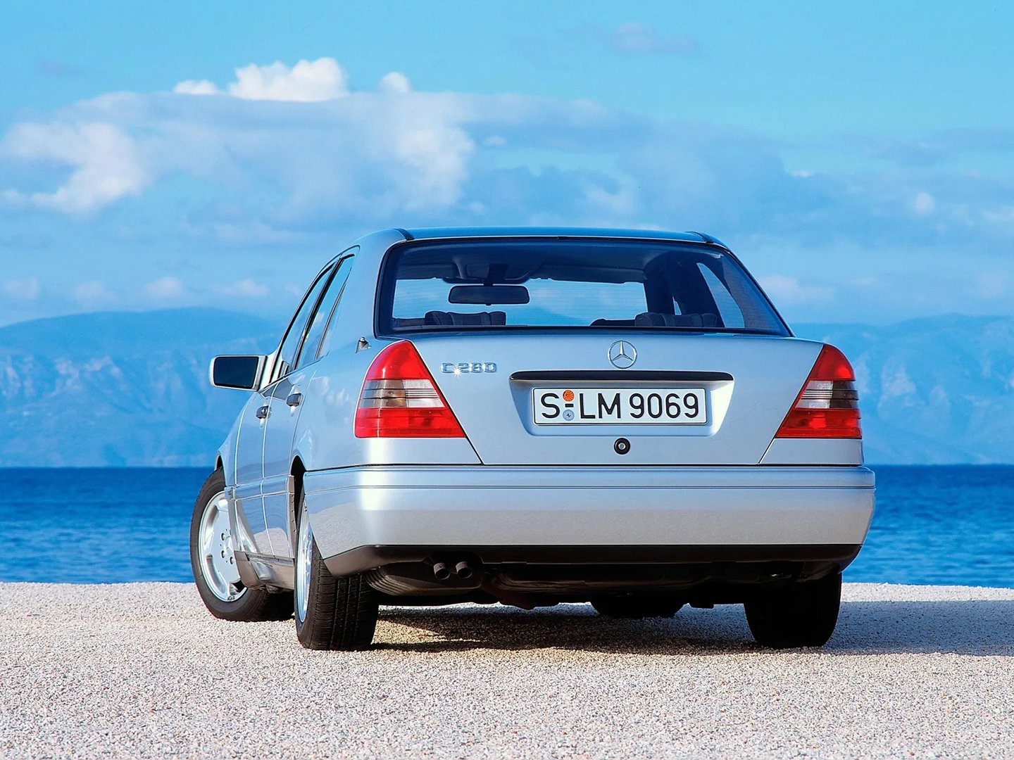 Mercedes_C-Class_1_generation__Sedan__1.jpg