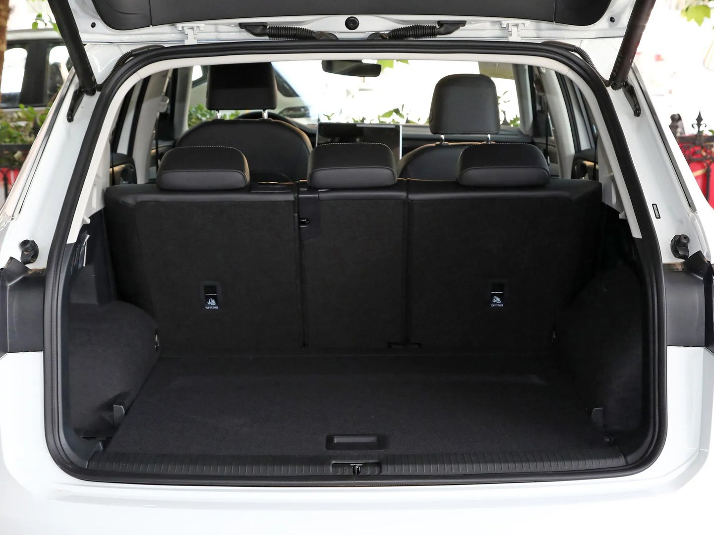 Volkswagen_Tayron_1_generation_restyling__SUV_5-doors__12.jpg