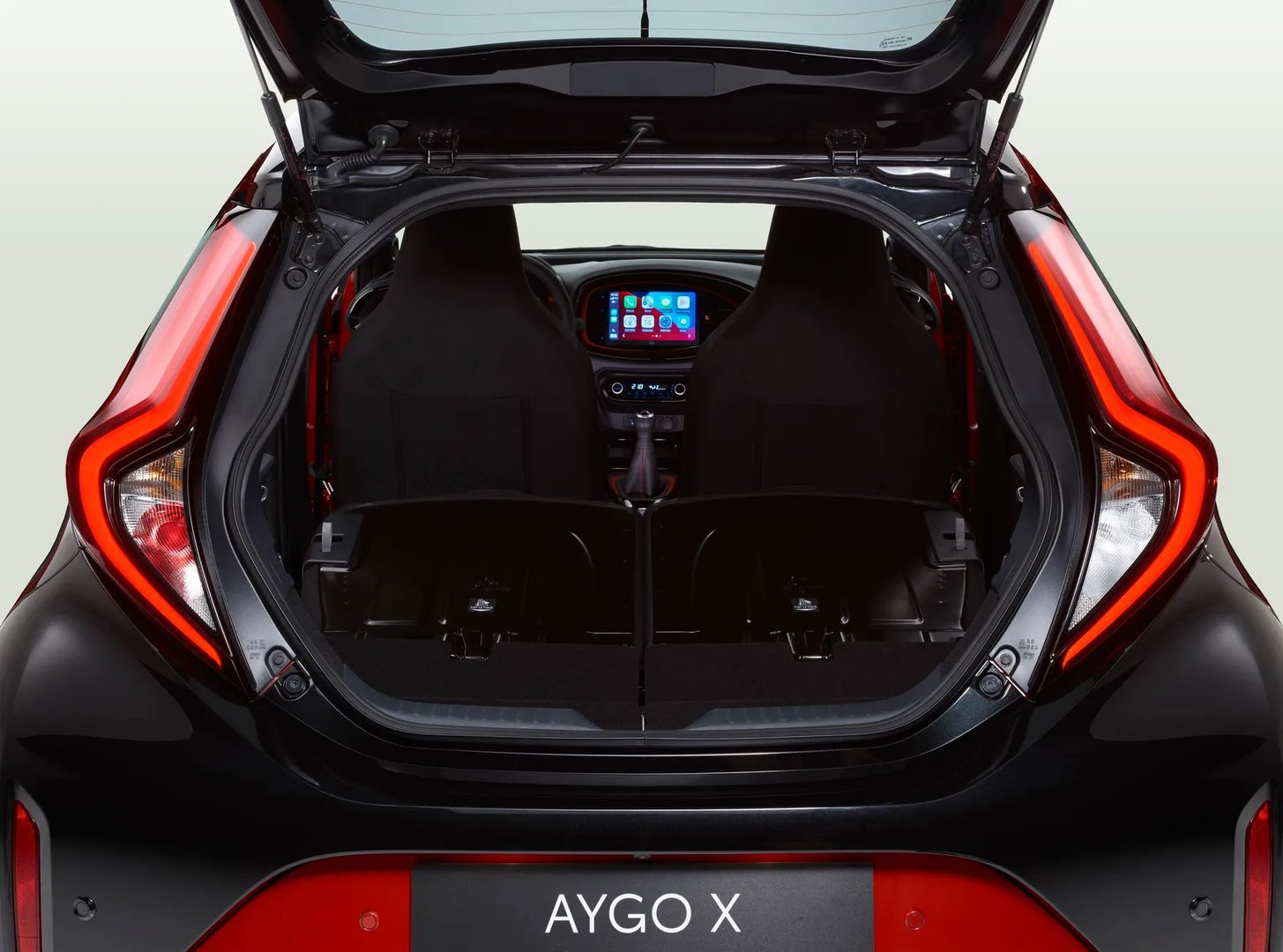 Toyota_Aygo_3_generation__Mini_5-doors__13.jpg