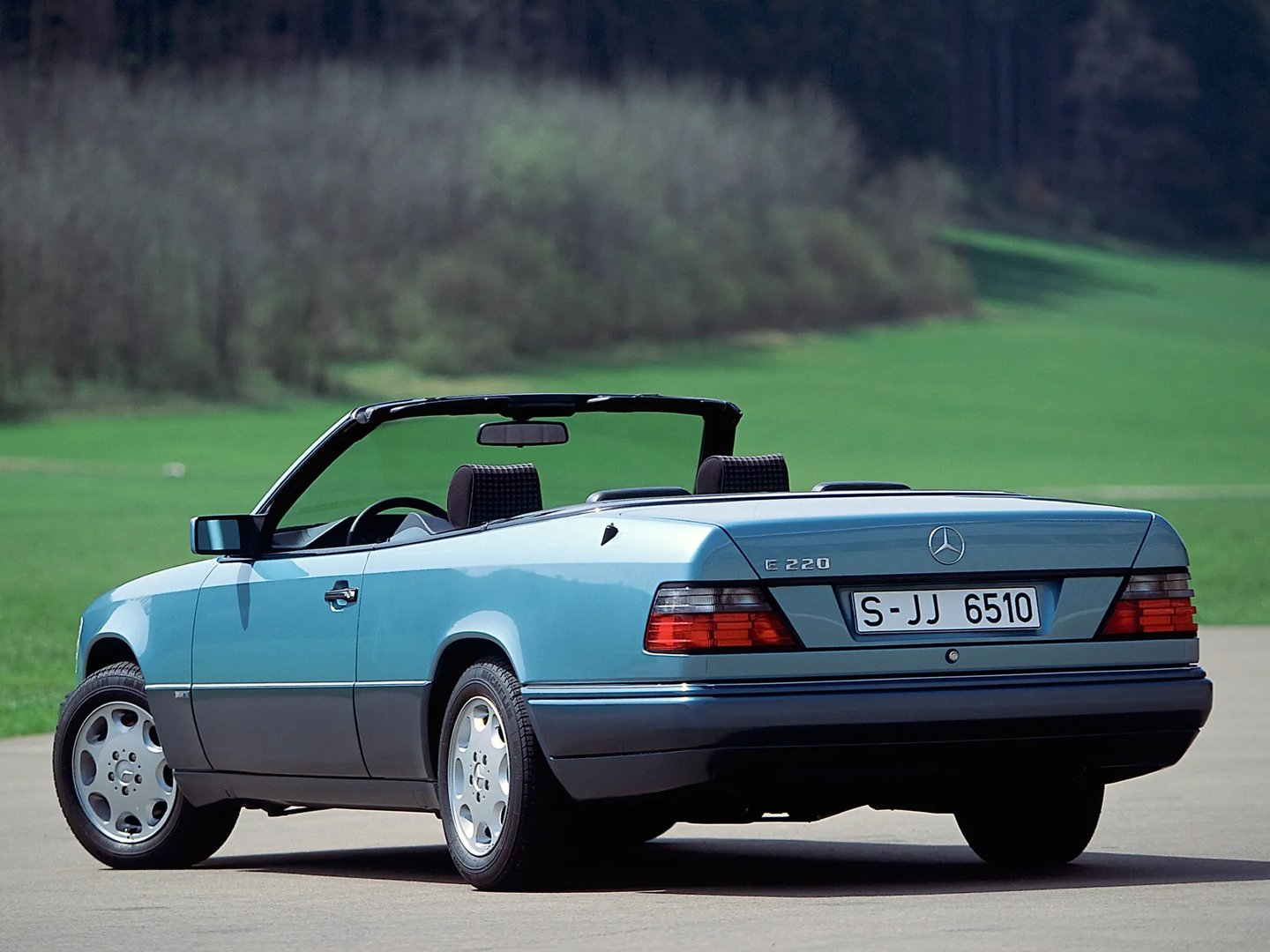 Mercedes_E-Class_1_generation_restyling__Cabrio__2.jpg