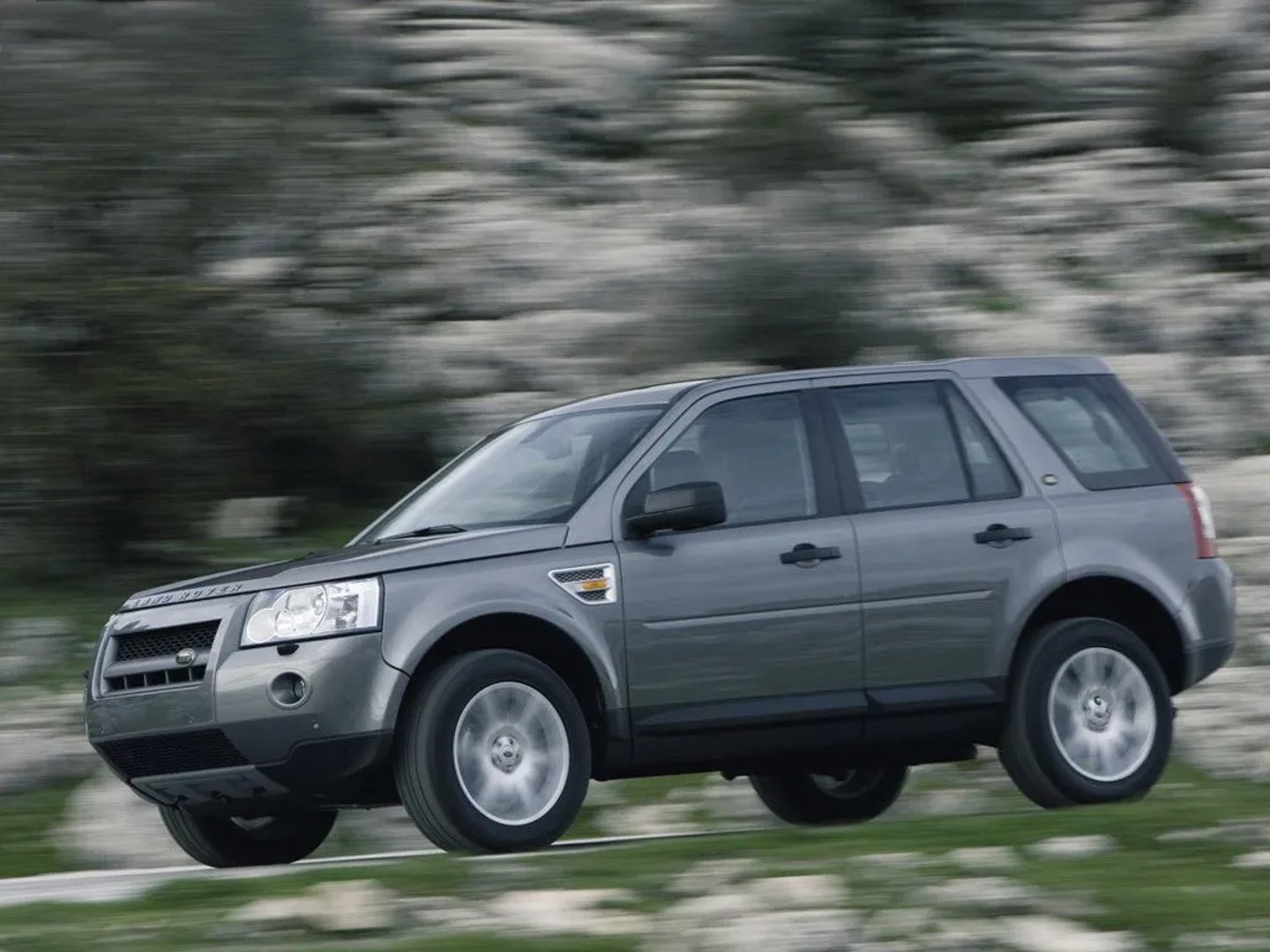 Land Rover_Freelander_2_generation__SUV_5-doors__3.jpg