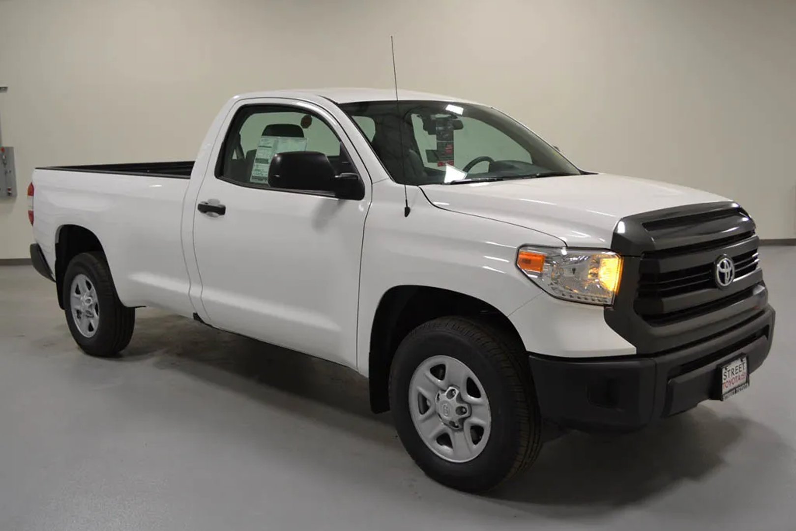 Toyota_Tundra_2_generation_restyling__Pickup_single-cab__1.jpg