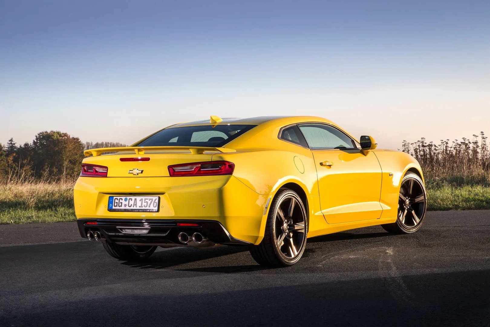 Chevrolet_Camaro_6_generation__Coupe__2.jpg