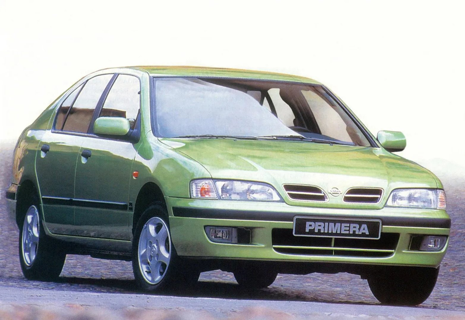 Nissan Primera 2 generation  Hatchback 5-door