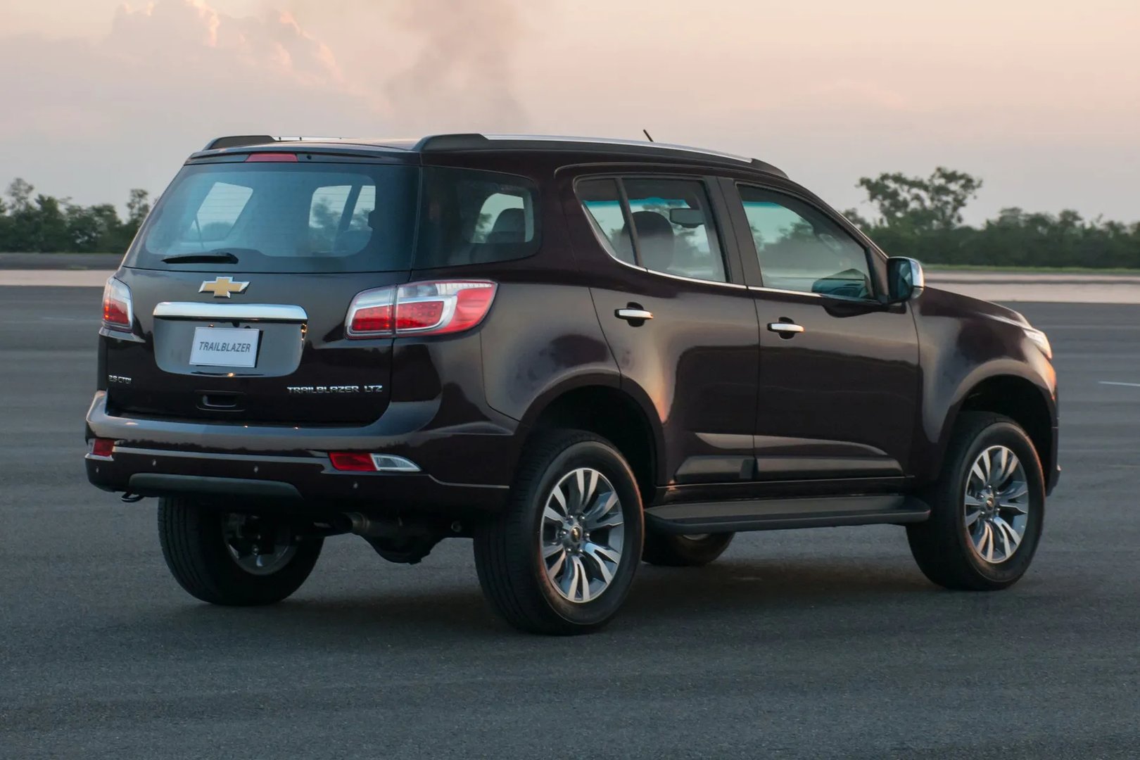 Chevrolet_TrailBlazer_2_generation_restyling_1__SUV_5-doors__8.jpg