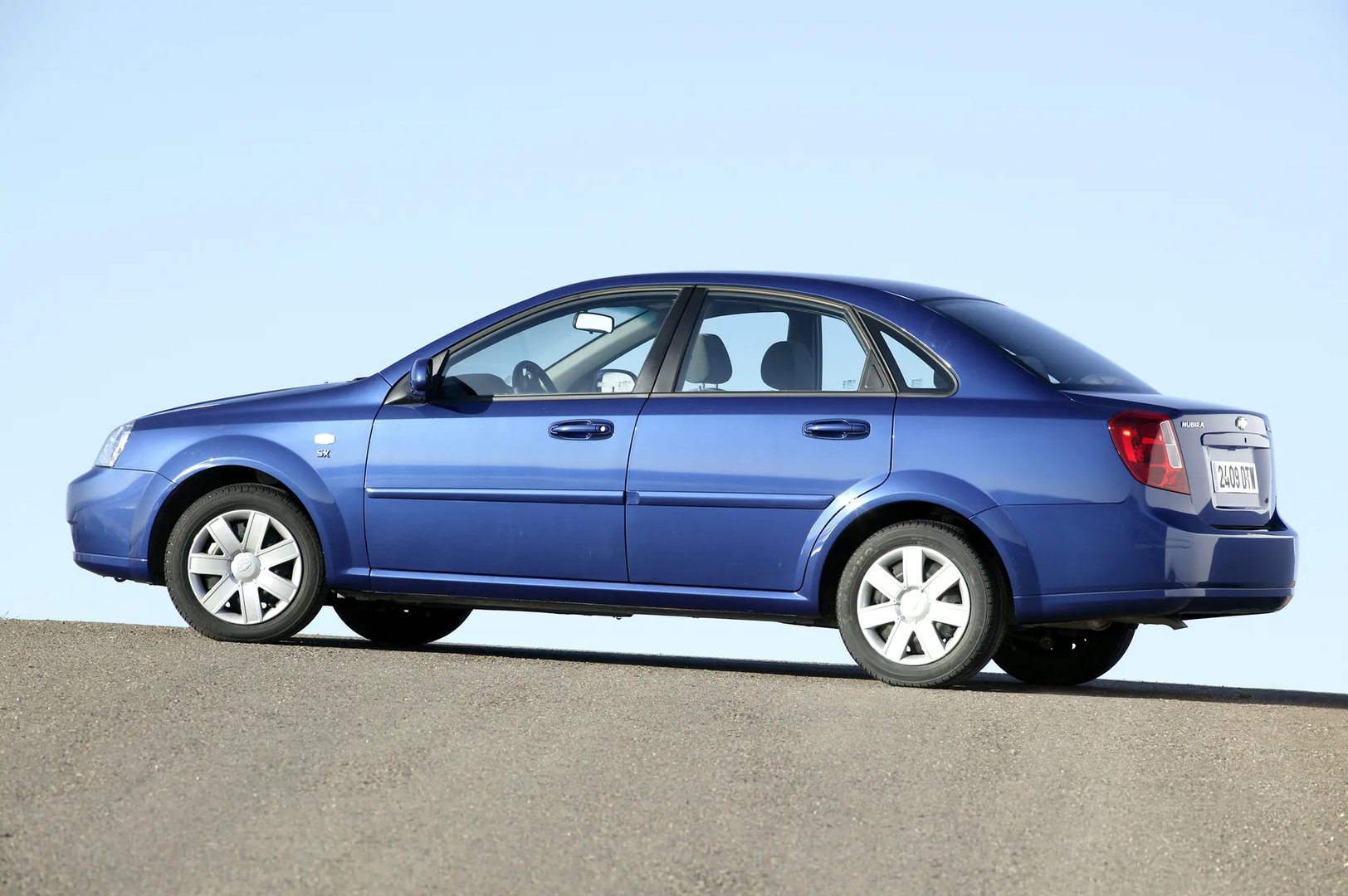 Chevrolet_Nubira_1_generation__Sedan__3.jpg