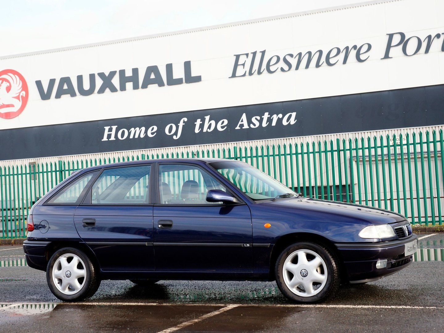 vauxhall_Astra_3_generation__Mini_5-doors__4.jpg