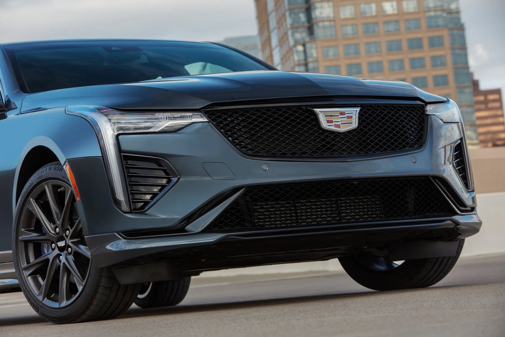 Cadillac_CT4-V_1_generation__Sedan__13.jpg