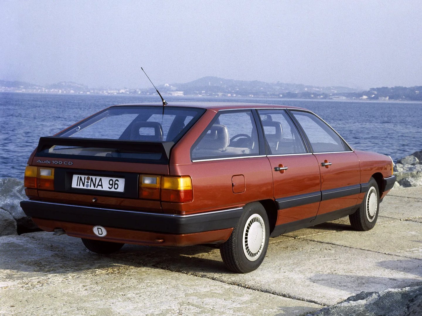 Audi_100_3_generation__Estate_5-door__6.jpg