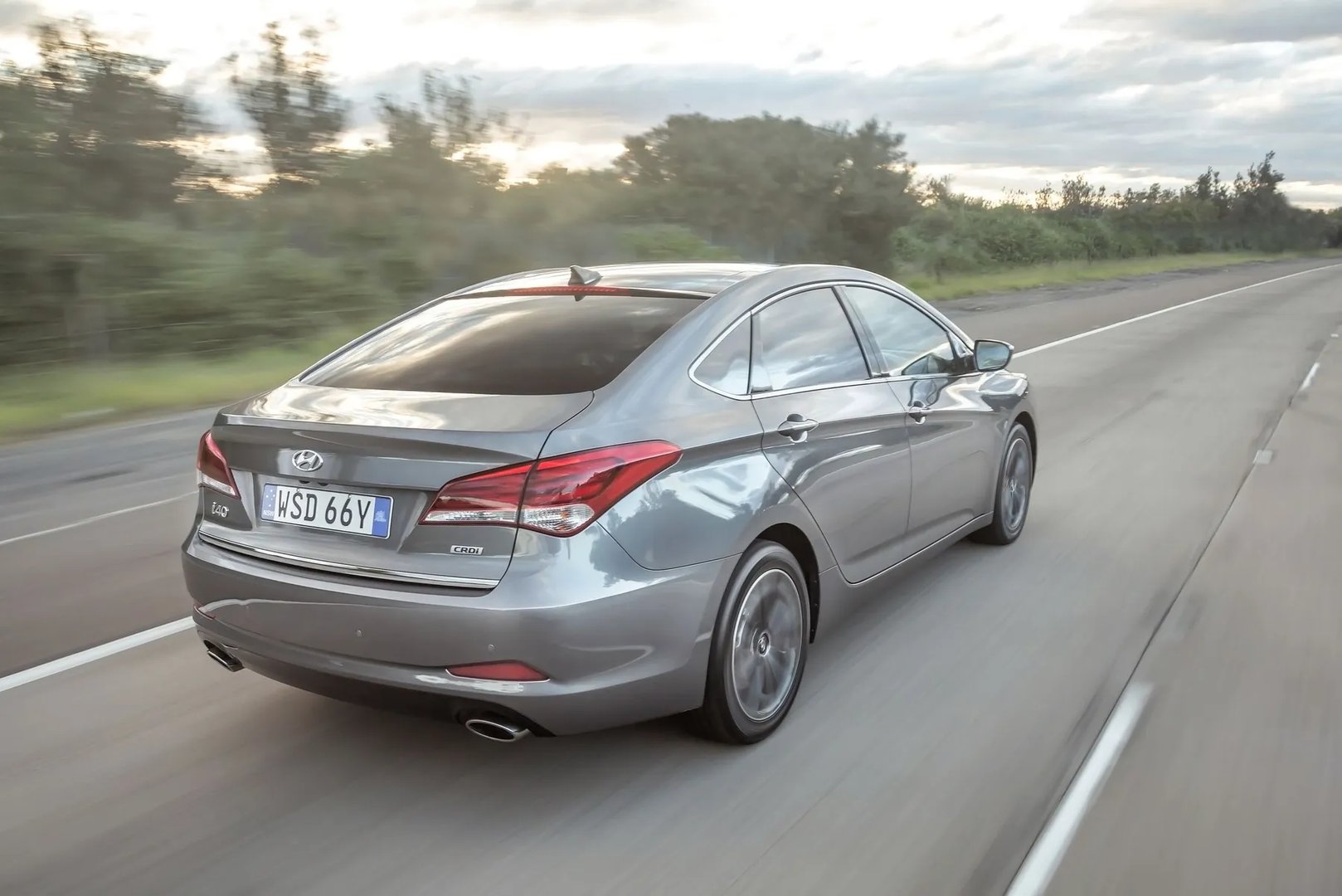 Hyundai_i40_1_generation_restyling_2__Sedan__5.jpg