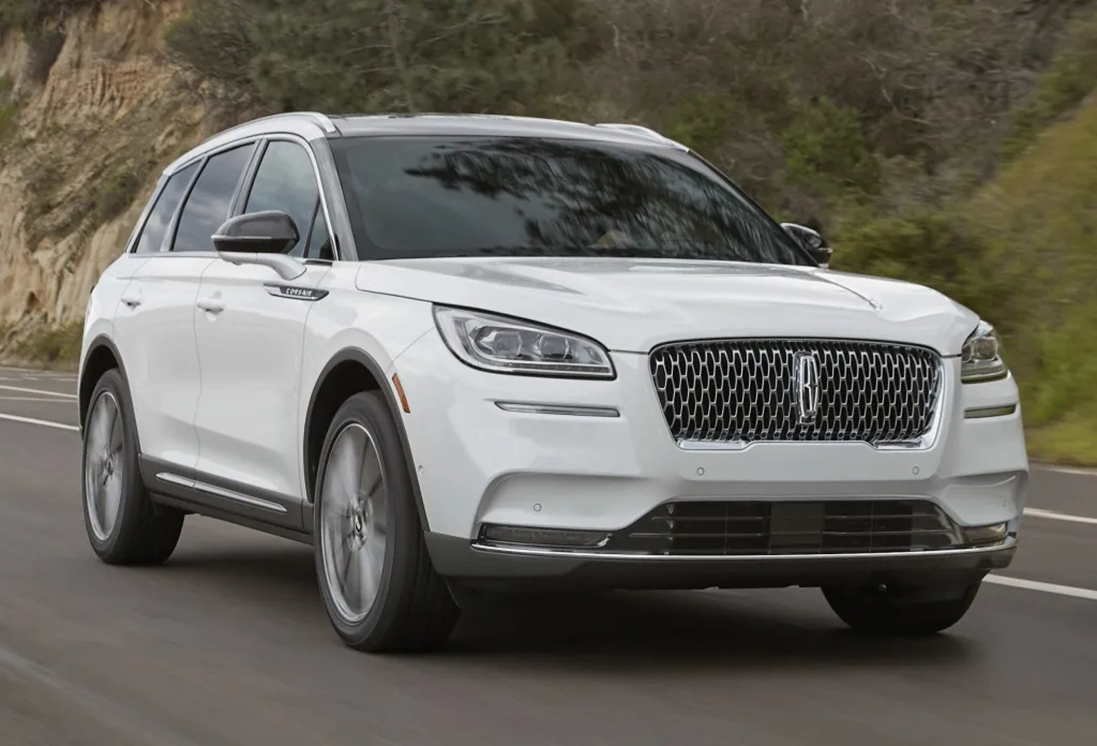 Lincoln_Corsair_1_generation__SUV_5-doors__5.jpg