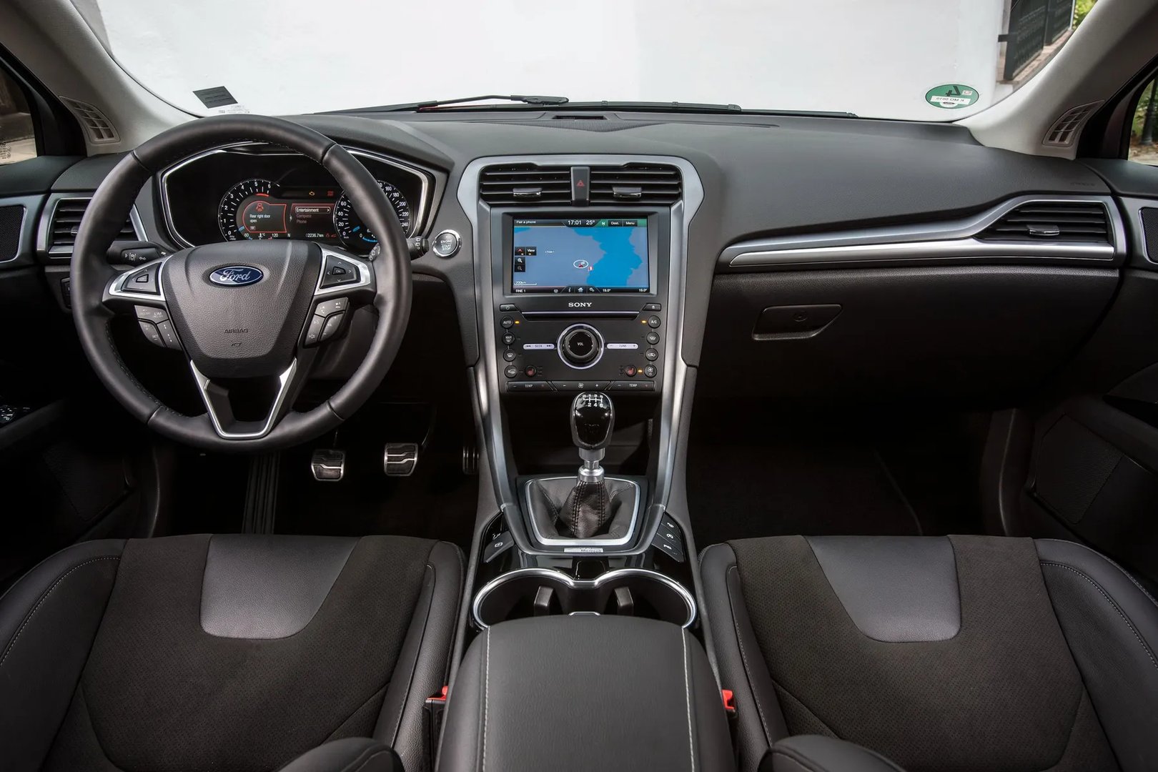 Ford_Mondeo_5_generation__Liftback__13.jpg