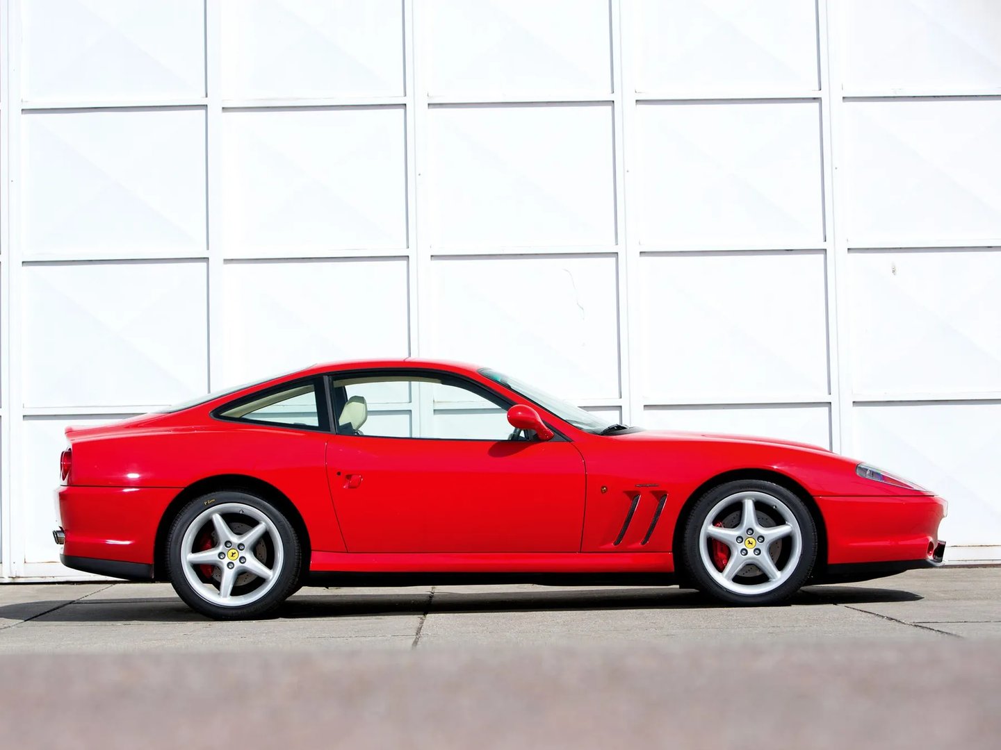 Ferrari_550_1_generation__Coupe__3.jpg