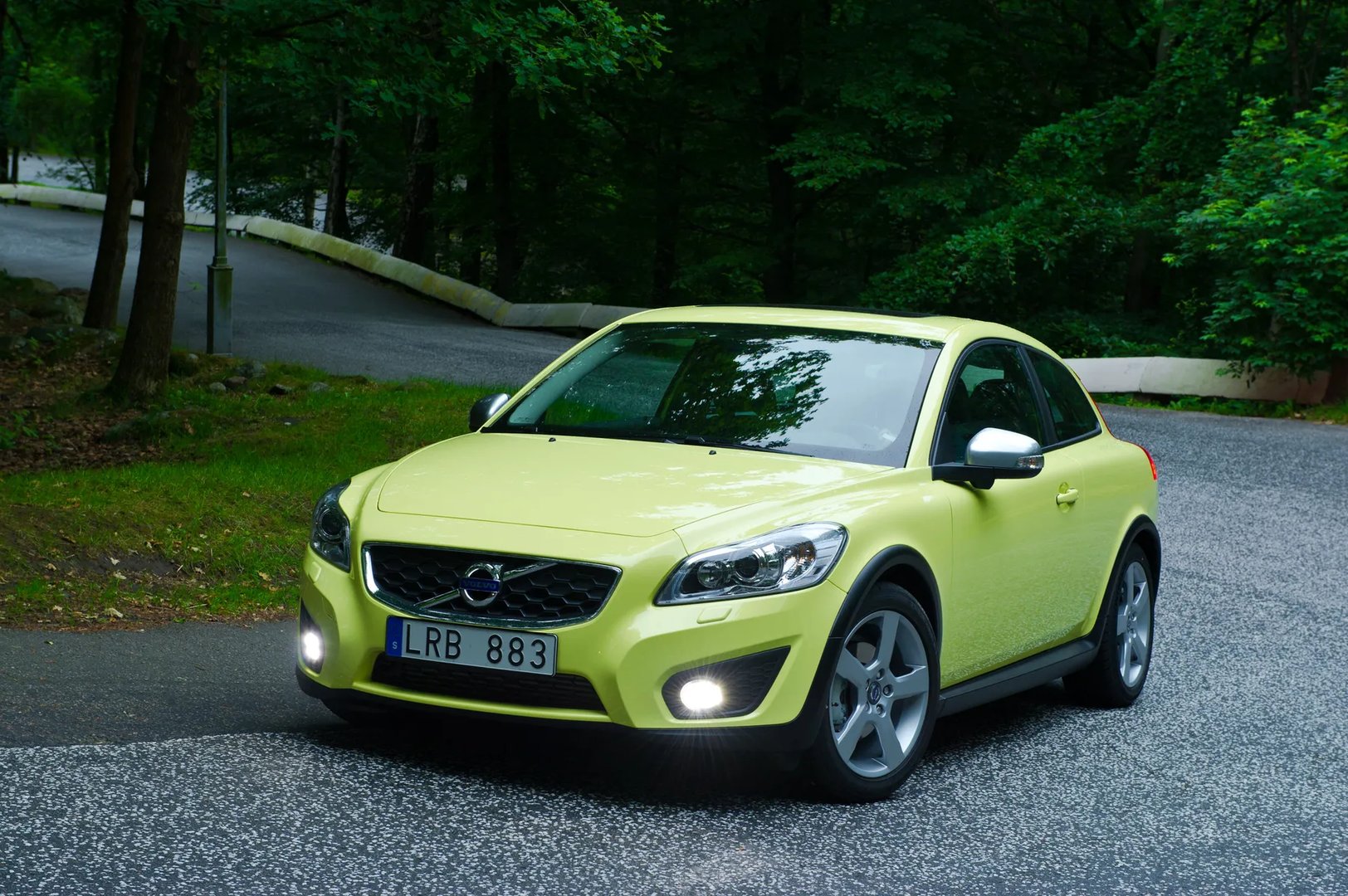 1 generation, restyling 