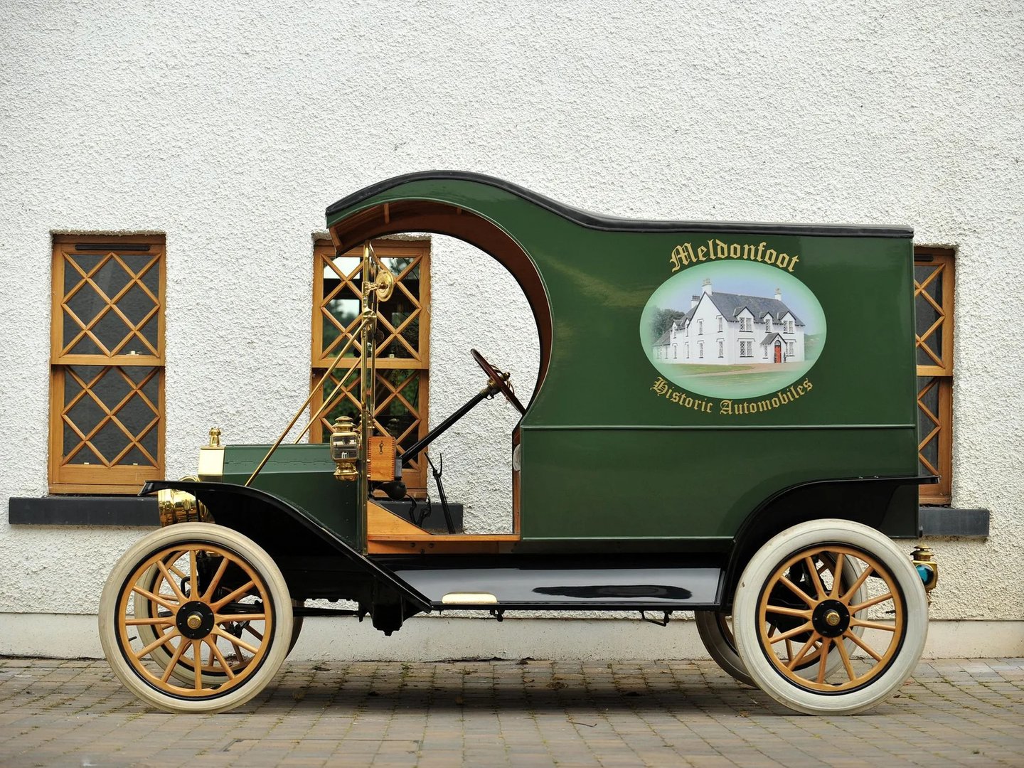 Ford_Model_T_1_generation__Van__8.jpg