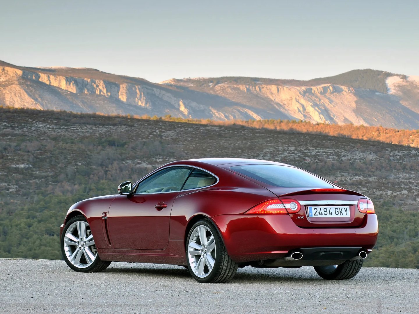 Jaguar_XK_2_generation_restyling_1__Coupe__9.jpg