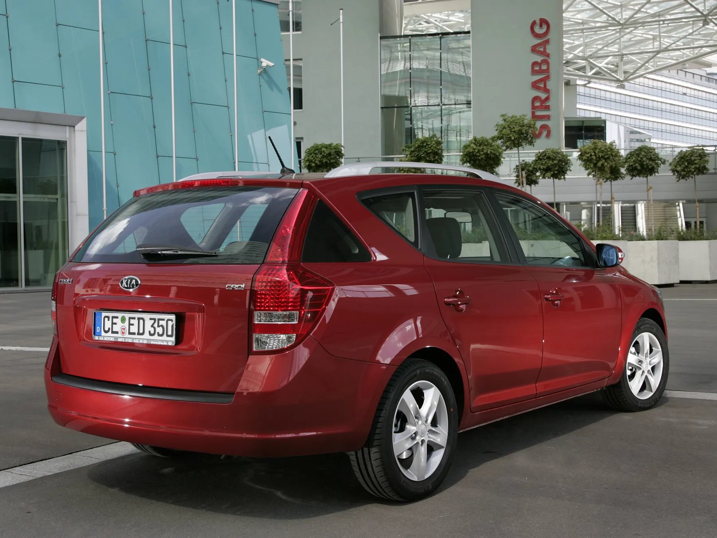 Kia_Ceed_1_generation_restyling__Estate_5-door__3.jpg