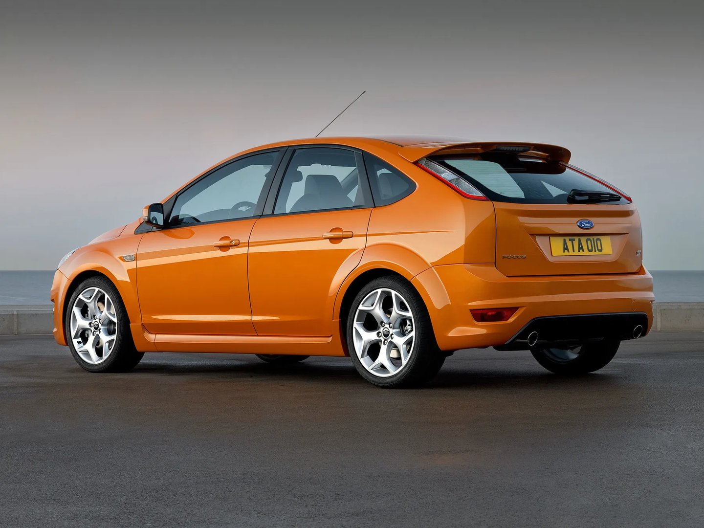 Ford_Focus_ST_2_generation_restyling__Hatchback_5-door__5.jpg