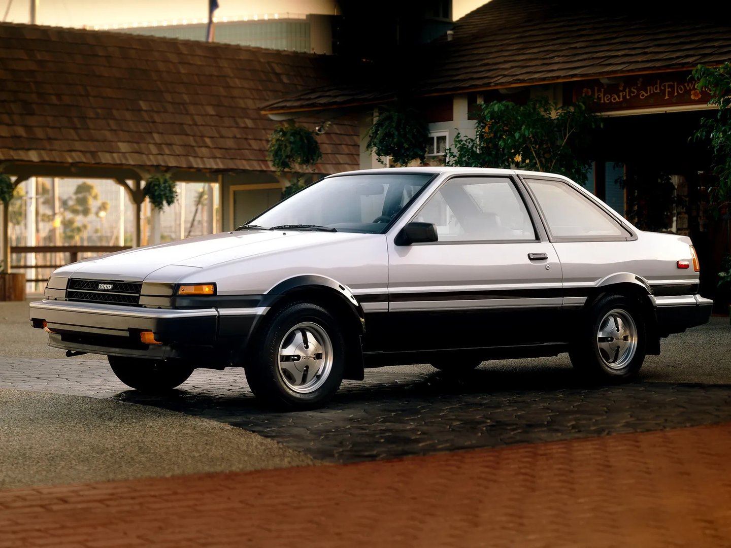 Toyota_Corolla_5_generation__Coupe__2.jpg