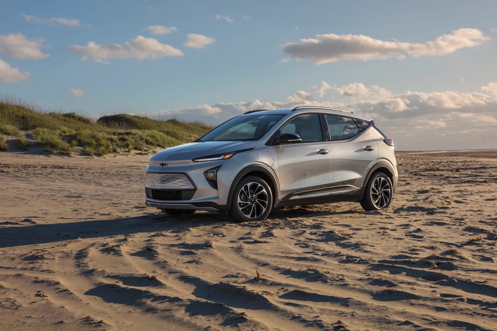 Chevrolet_Bolt_EUV_1_generation__SUV_5-doors__9.jpg