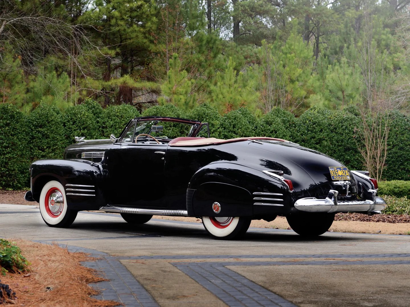 Cadillac_Series_62_1_generation__Cabrio__2.jpg