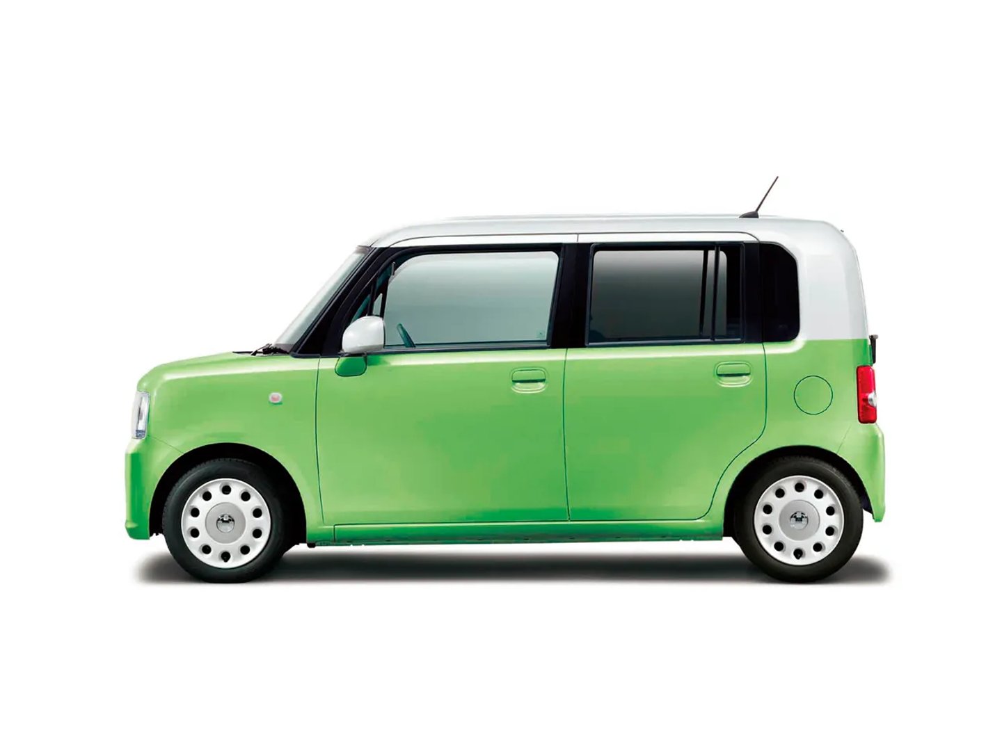 Toyota_Pixis_Space_1_generation__Microvan__2.jpg