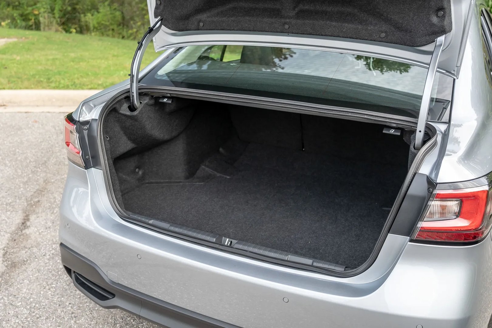 Subaru_B4_7_generation__Sedan__4.jpg