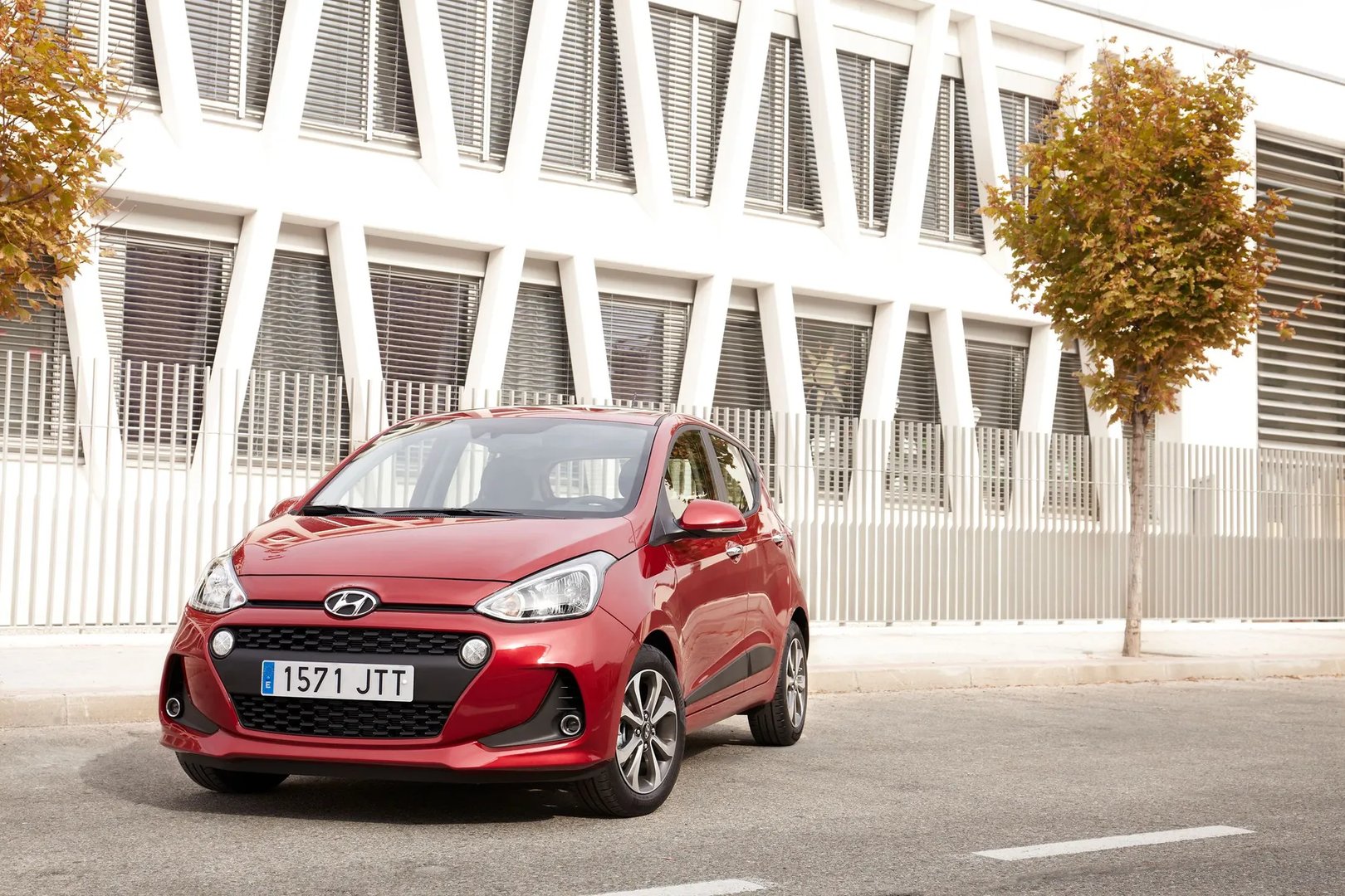 Hyundai_i10_2_generation_restyling__Mini_5-doors__4.jpg