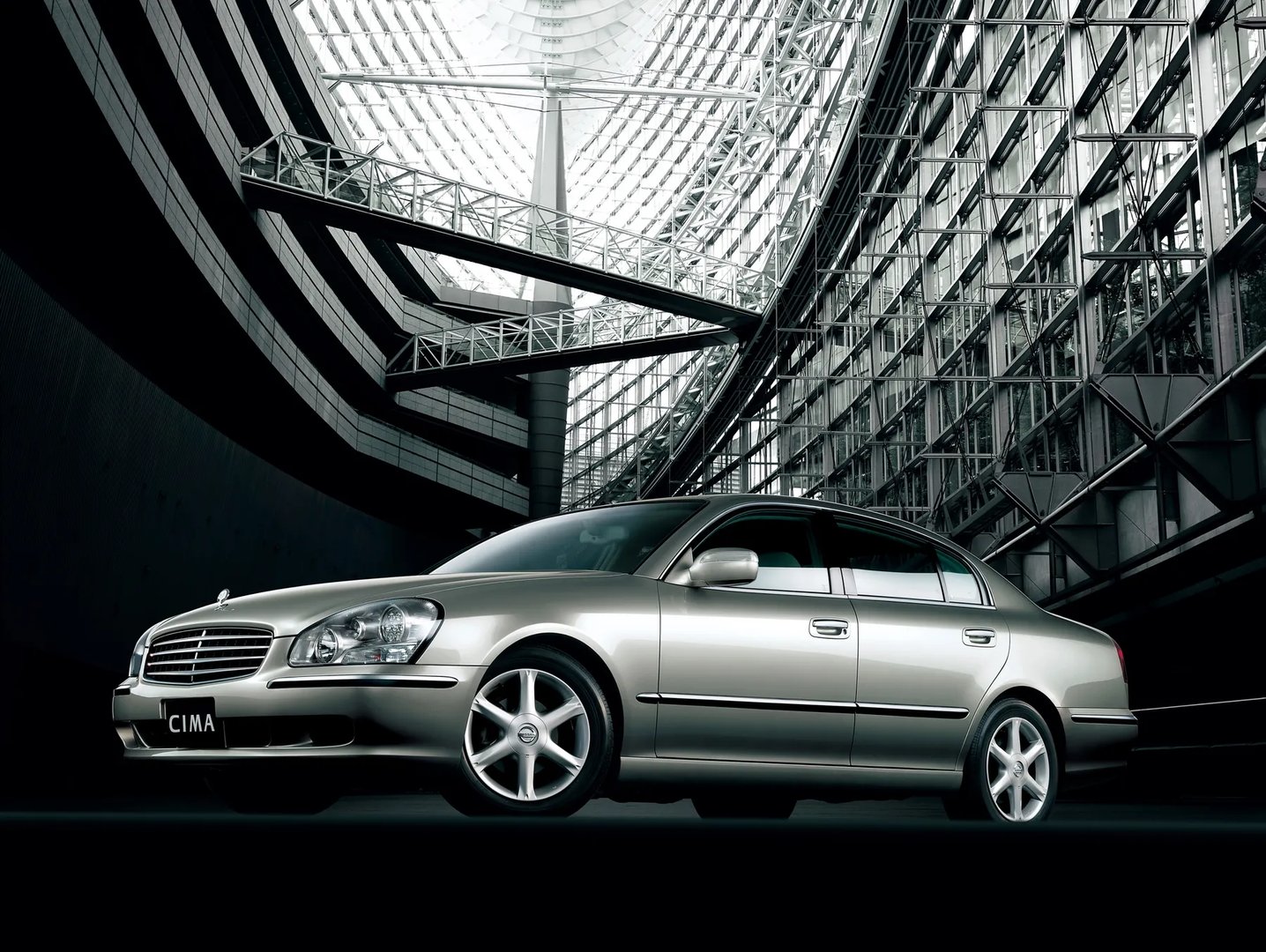 Nissan_Cima_4_generation__Sedan__1.jpg