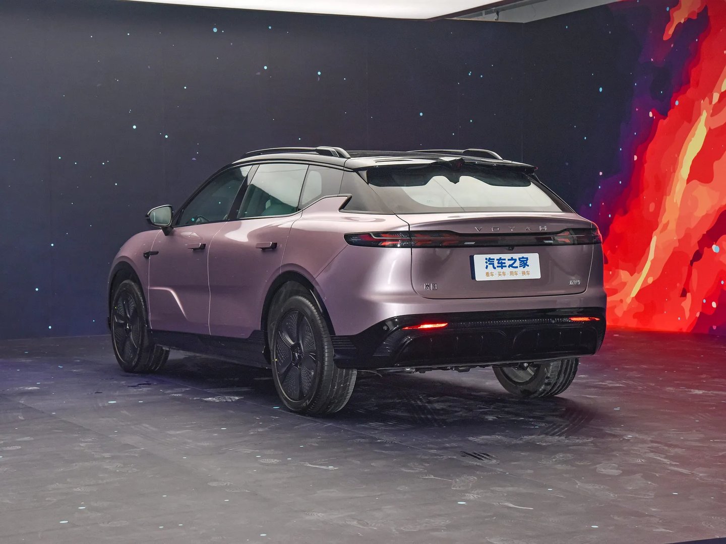 voyah_Courage_1_generation__SUV_5-doors__3.jpg