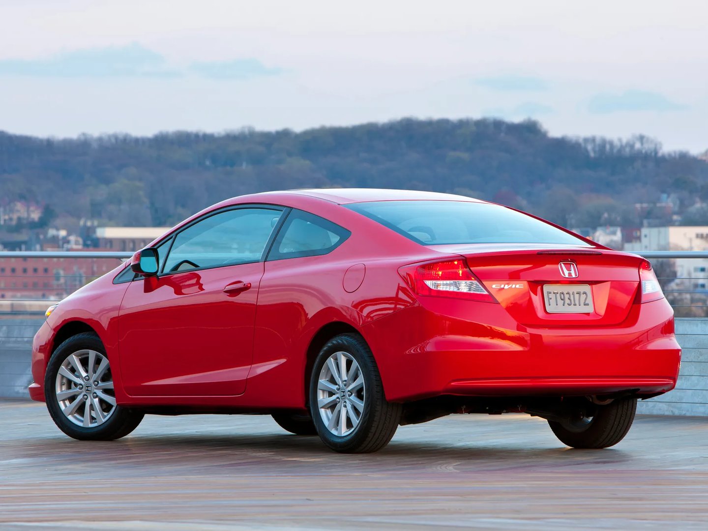 Honda_Civic_(USA)_9_generation__Coupe__3.jpg