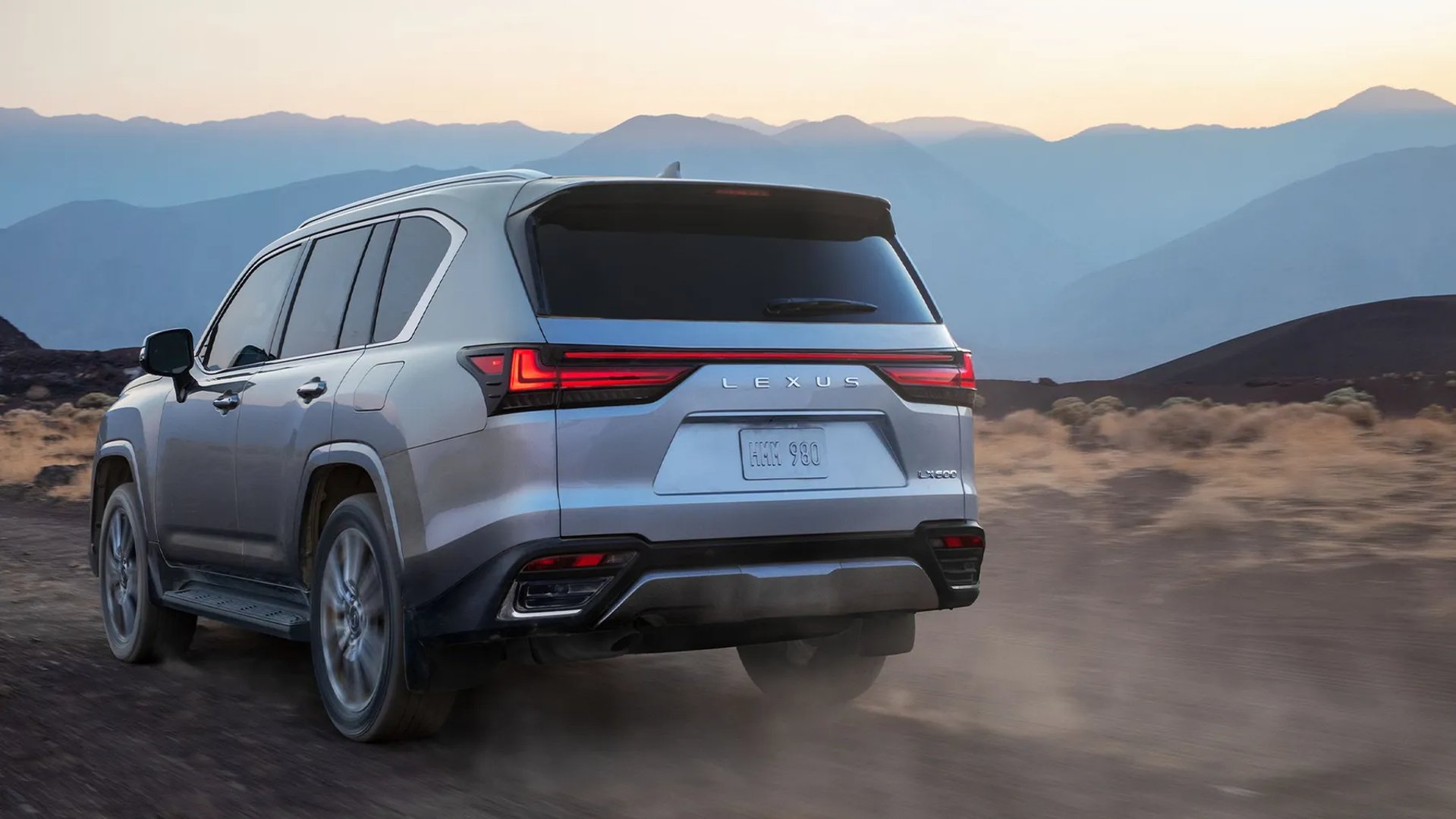 Lexus_LX_4_generation__SUV_5-doors__3.jpg