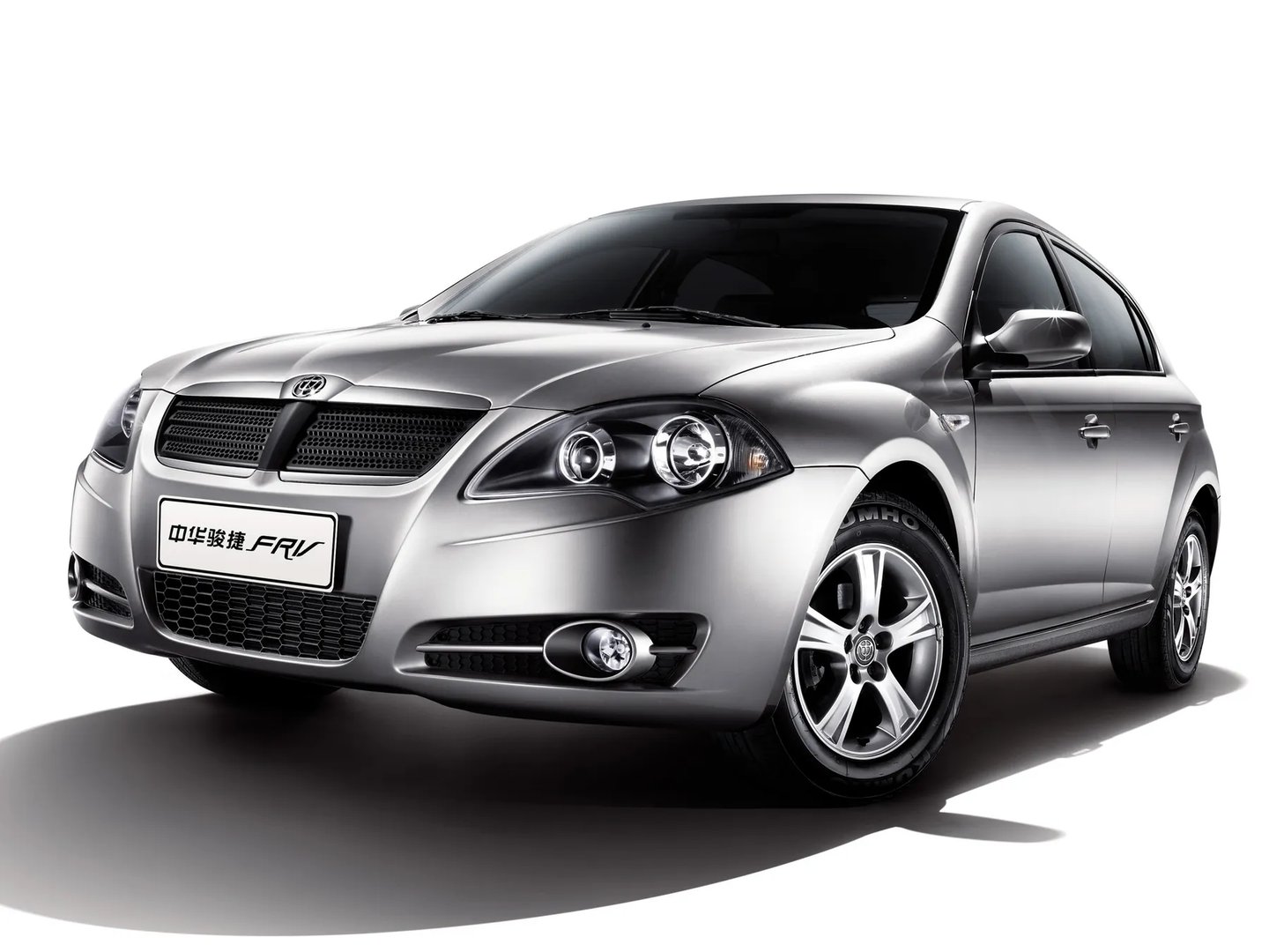 Brilliance_FRV_(BS2)_1_generation__Hatchback_5-door__7.jpg