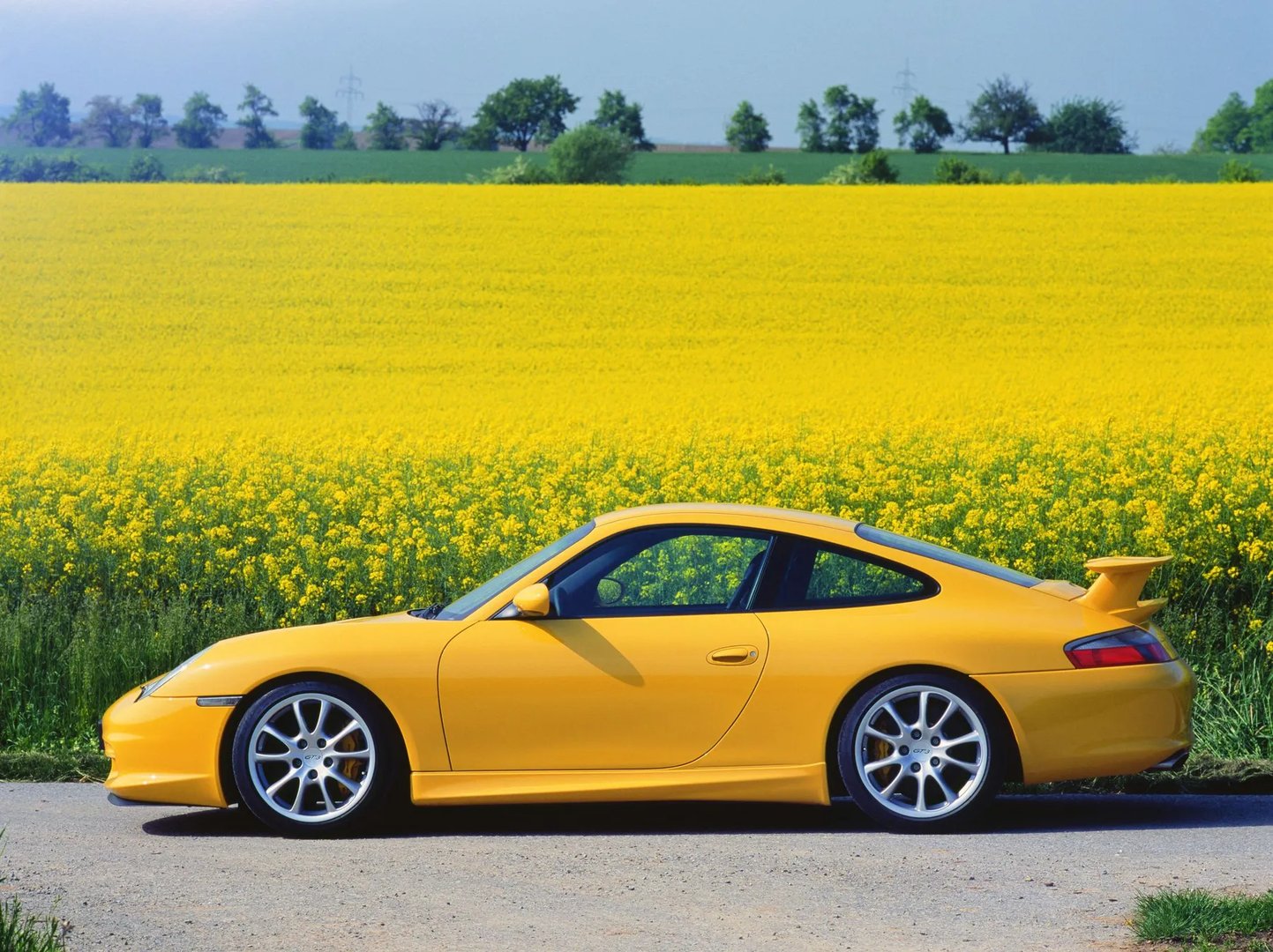 Porsche_911_GT3_1_generation_restyling__Coupe__10.jpg