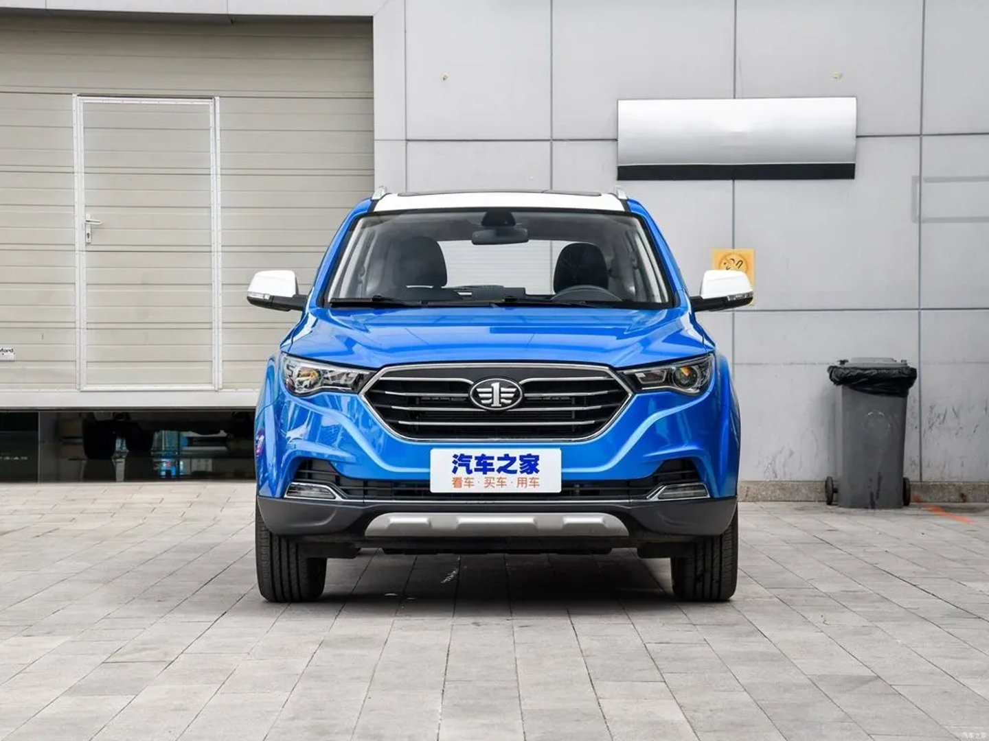 FAW_Besturn_X40_1_generation__SUV_5-doors__3.jpg