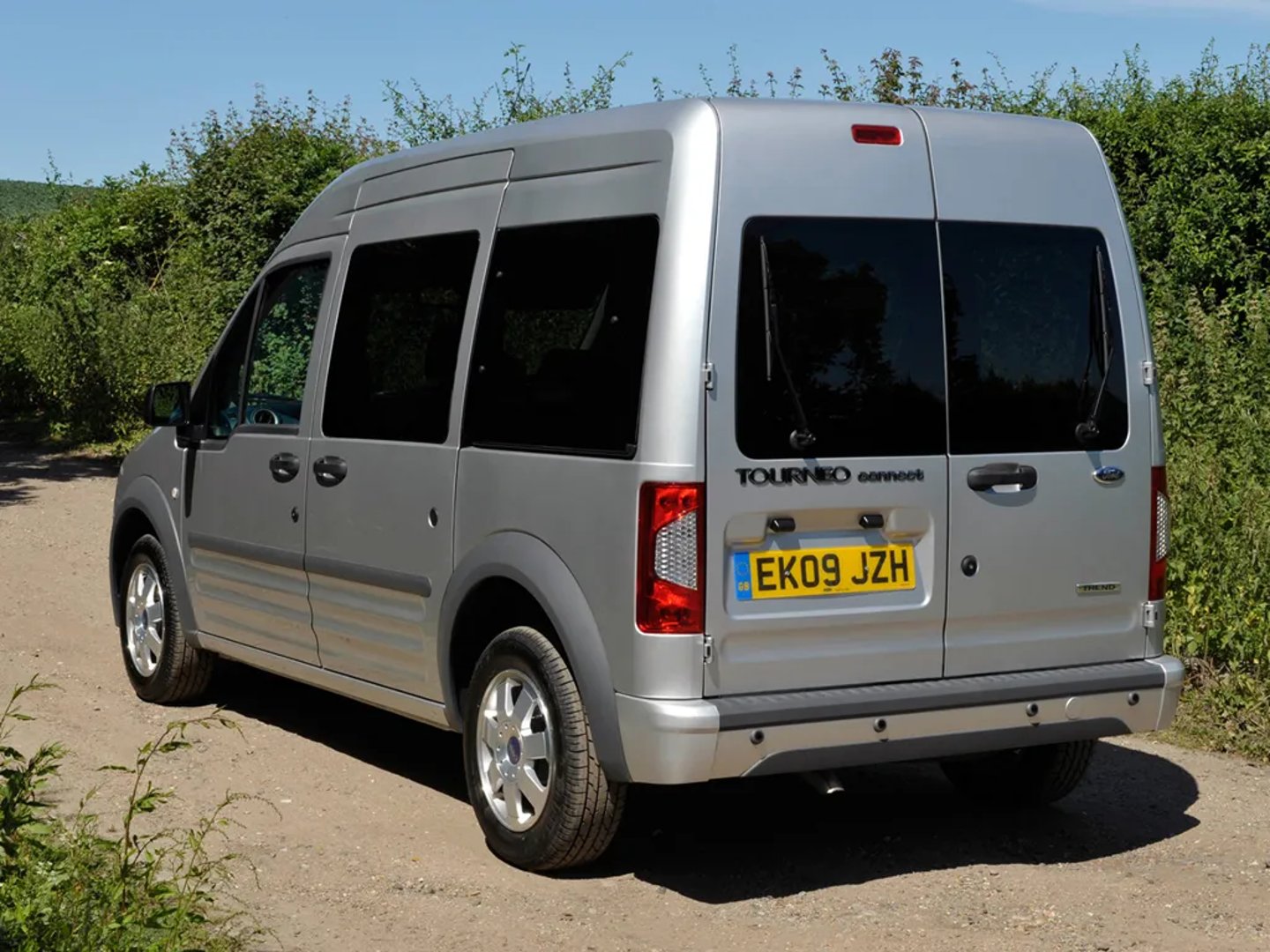 Ford_Tourneo_Connect_1_generation_restyling__Minivan__3.jpg