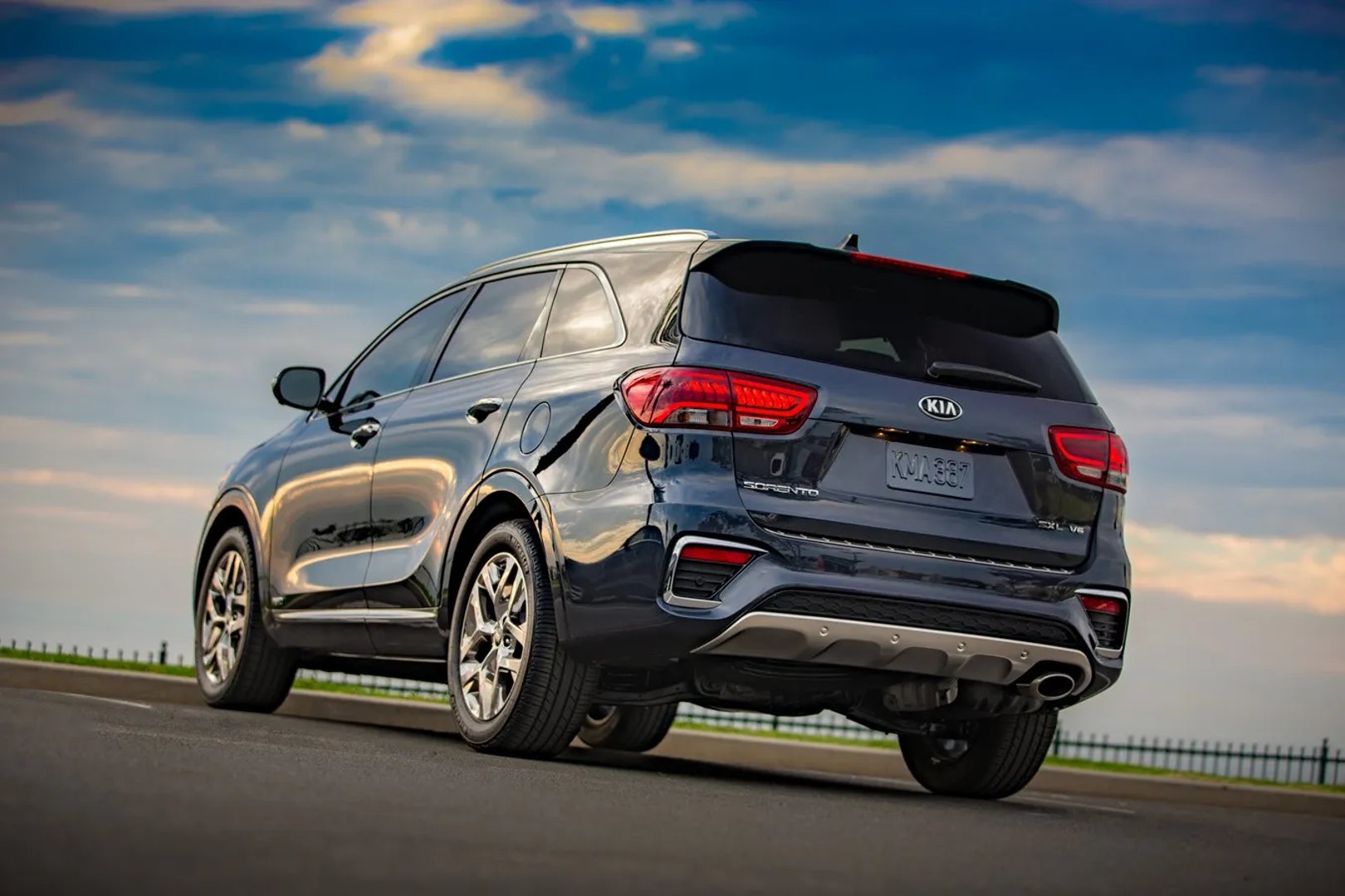 Kia_Sorento_3_generation_restyling__SUV_5-doors__5.jpg