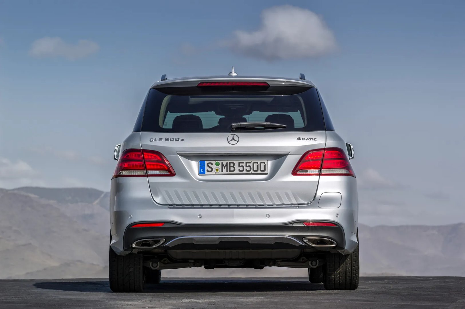Mercedes_GLE_1_generation__SUV_5-doors__5.jpg