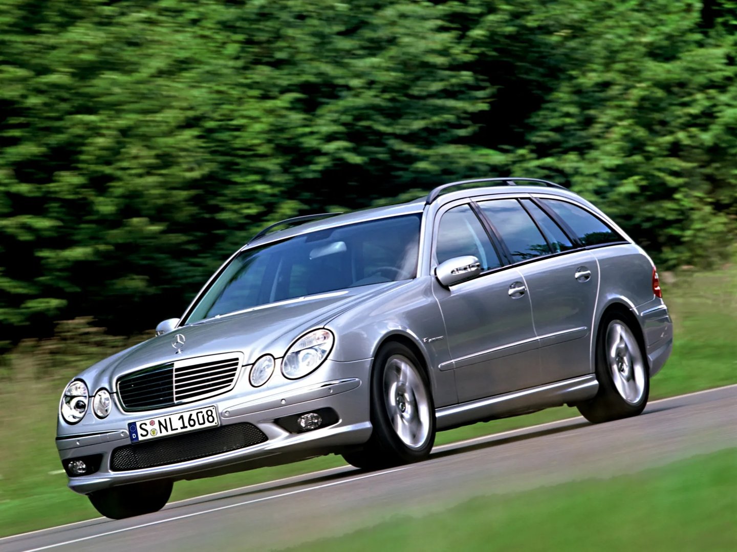Mercedes_E-Class_AMG_3_generation__Estate_5-door__main.jpg