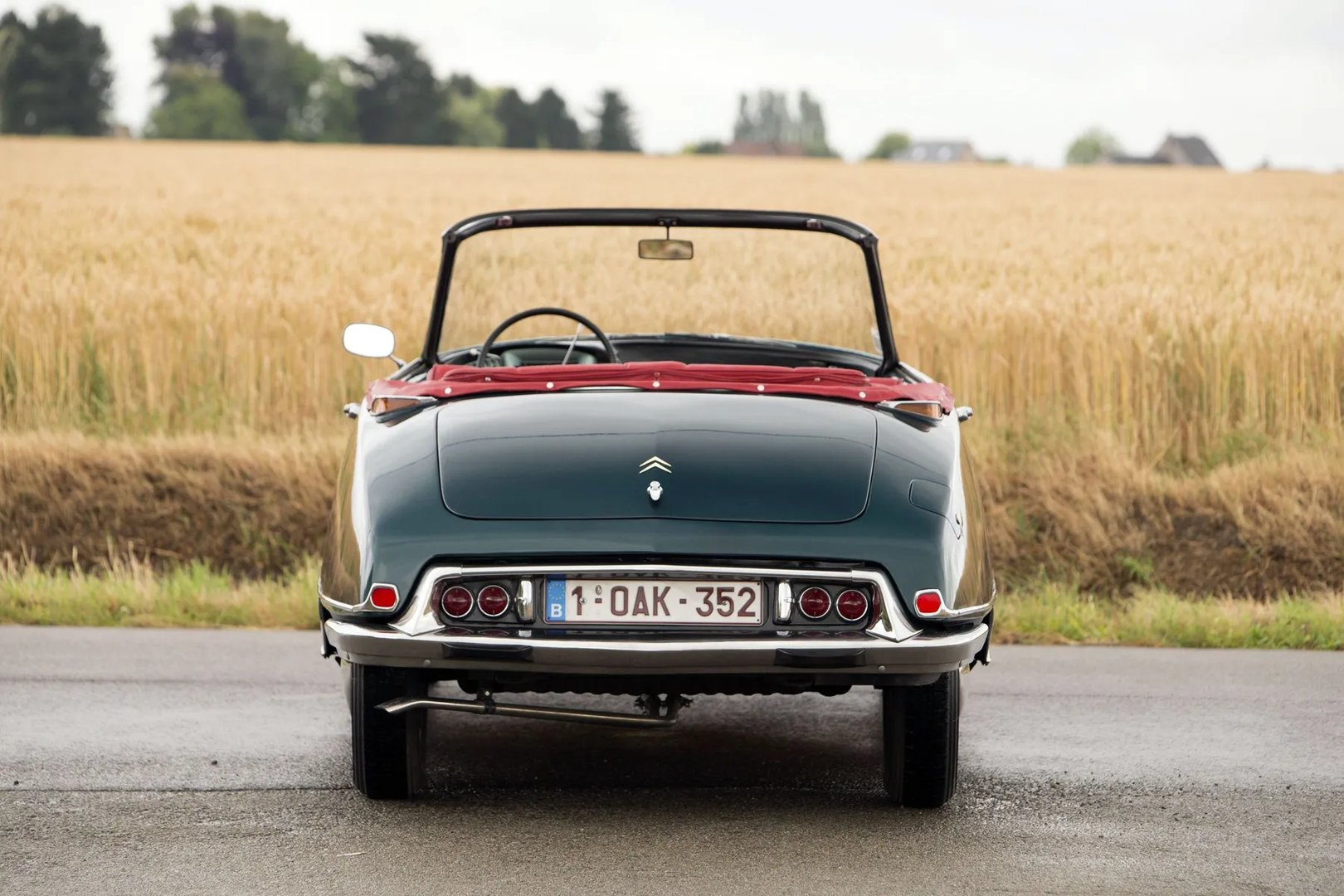 Citroen_DS_1_generation__Cabrio__6.jpg