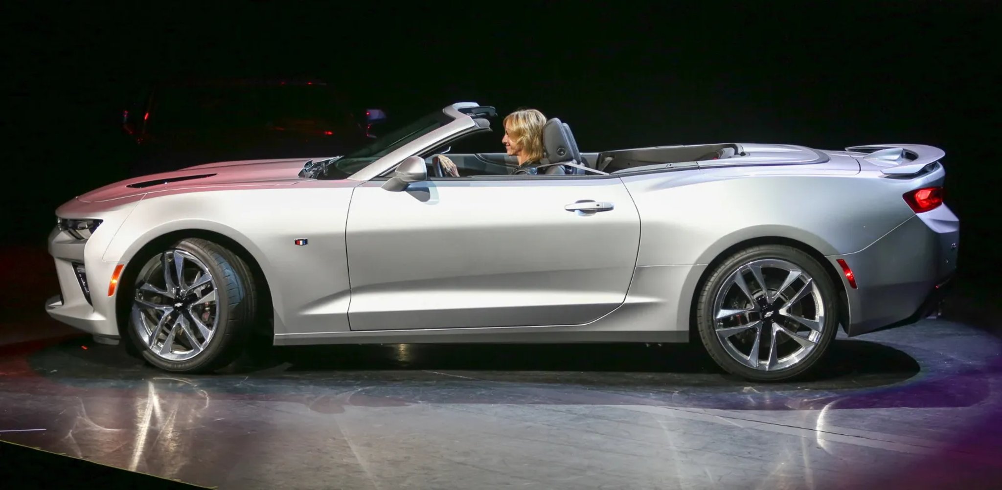Chevrolet_Camaro_6_generation_restyling__Cabrio__1.jpg