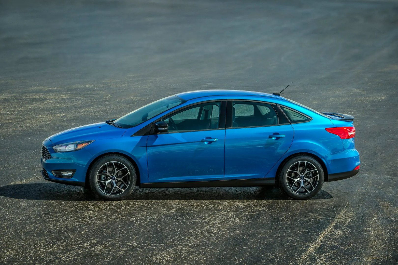 Ford_Focus_3_generation_restyling__Sedan__4.jpg