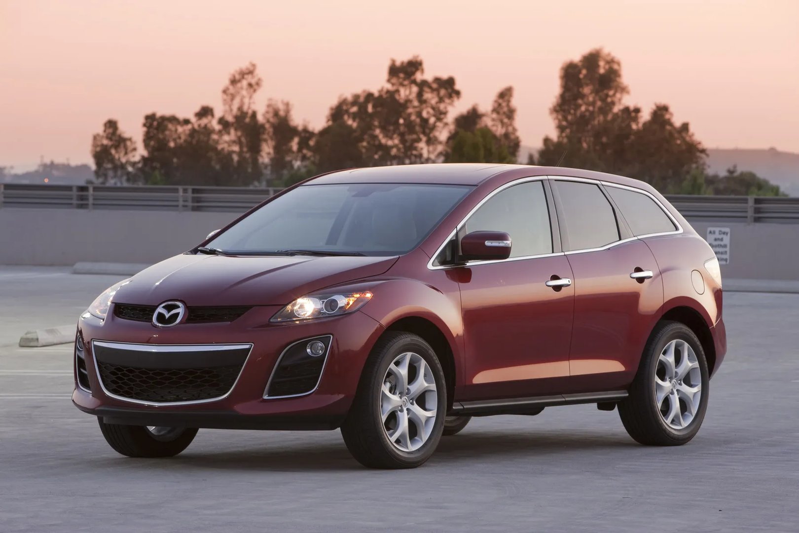 Mazda_CX-7_1_generation_restyling__SUV_5-doors__9.jpg