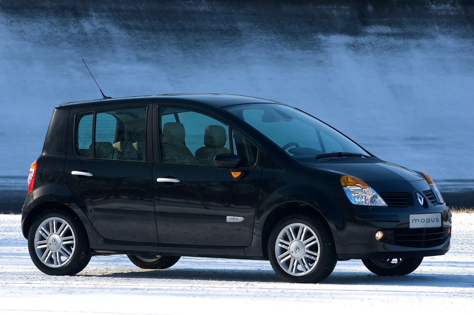 Renault_Modus_1_generation__Compact_Van__6.jpg