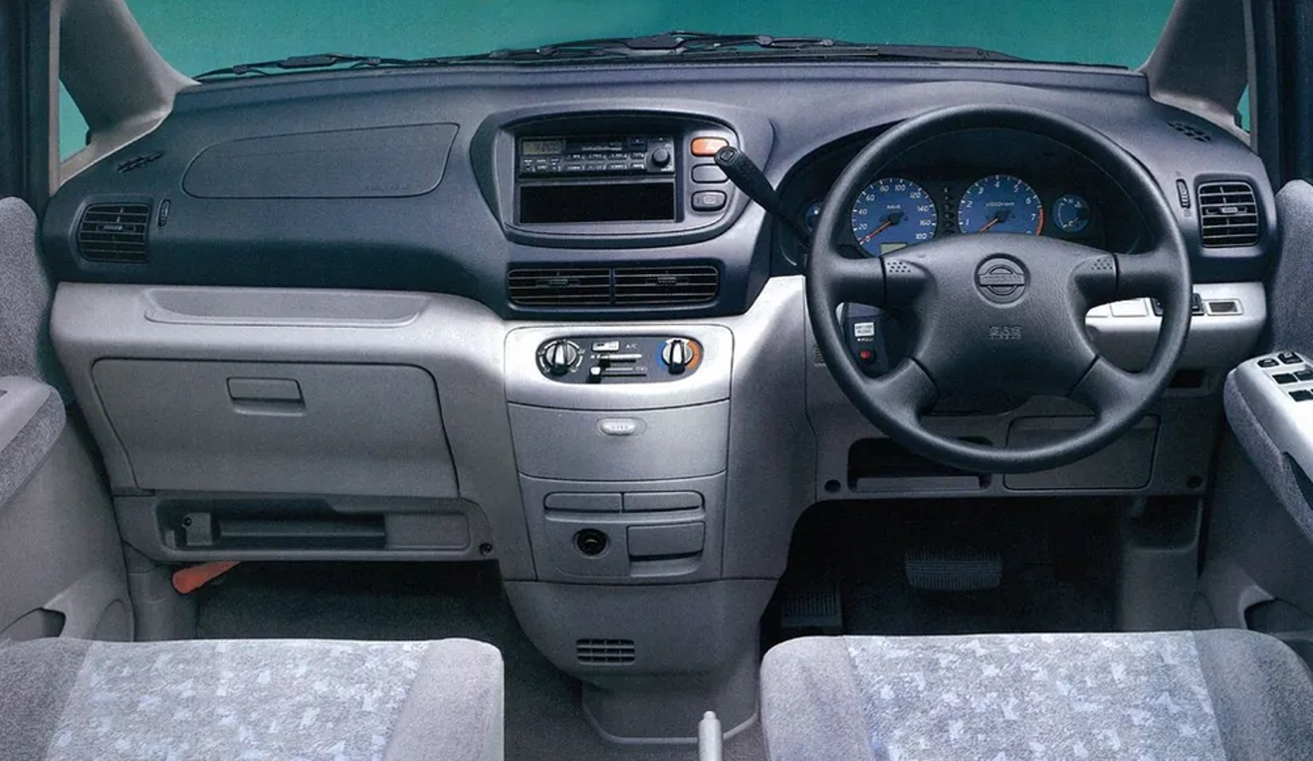 Nissan_Serena_2_generation__Minivan__3.jpg